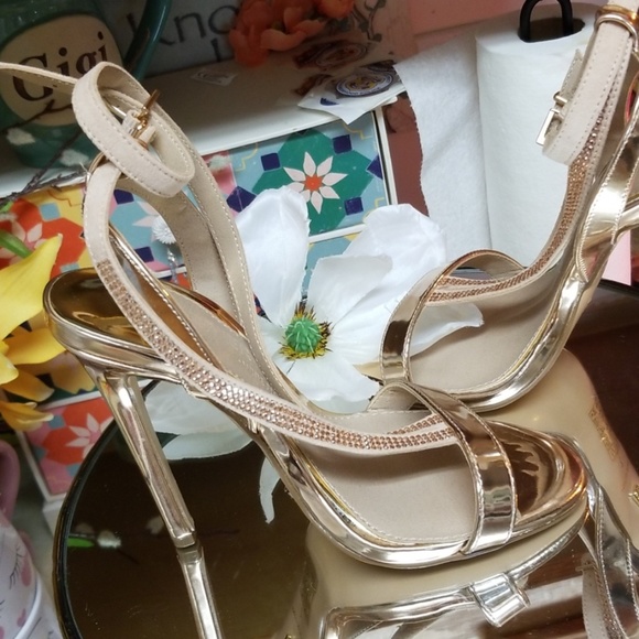 NWT ROSE GOLD SANDLES - Picture 2 of 7